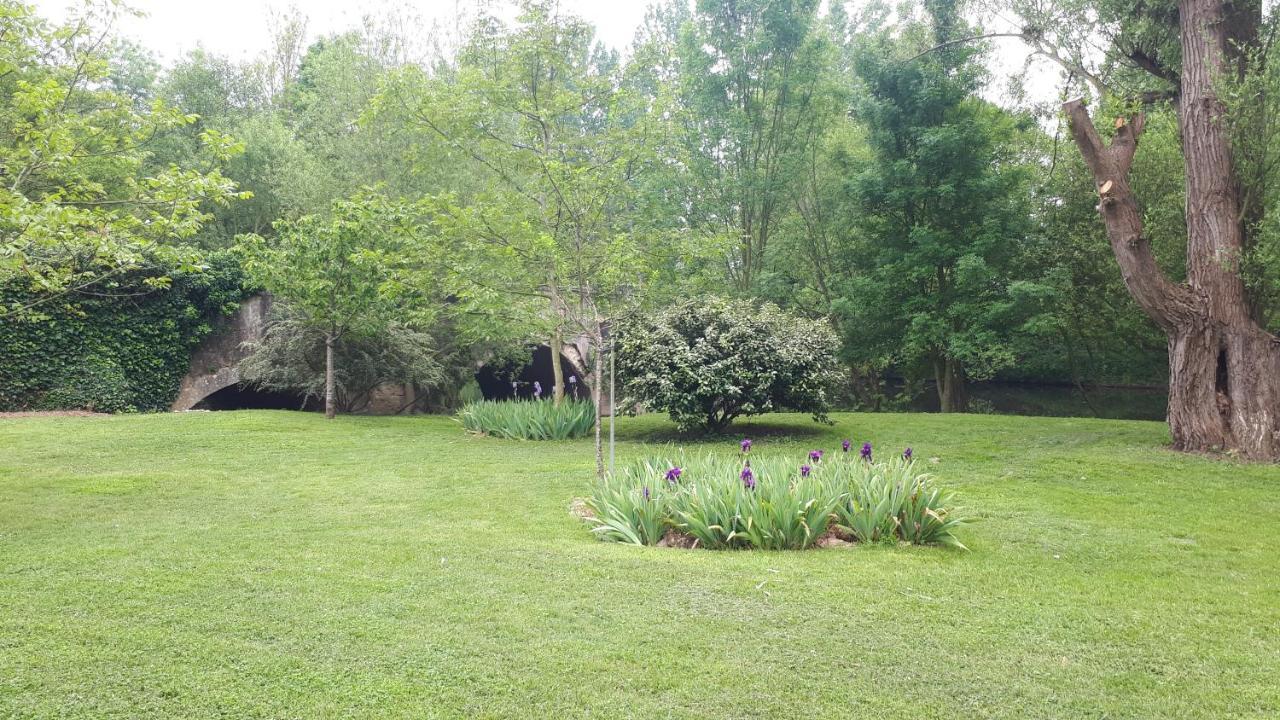 Grand gîte à la campagne Misse Extérieur photo